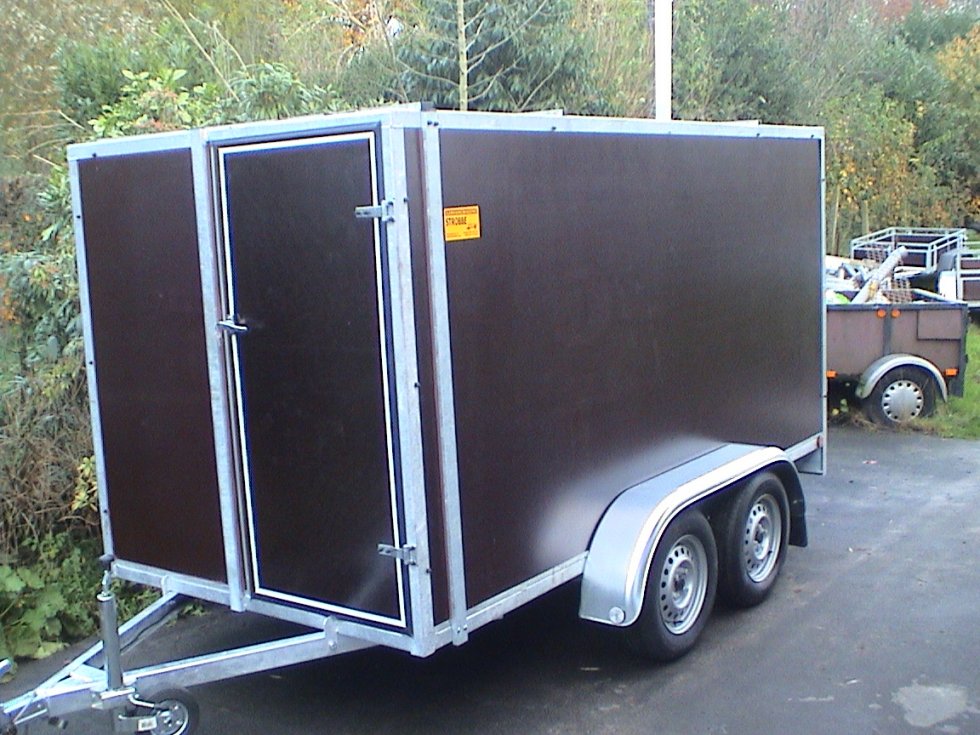 Gesloten aanhangwagens